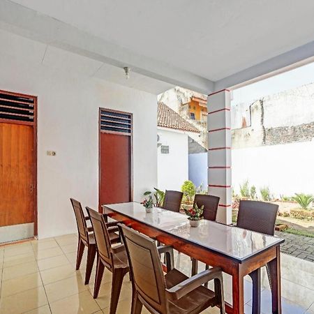 Oyo 90344 Wijayanti Hotel Banyuwangi  Ngoại thất bức ảnh