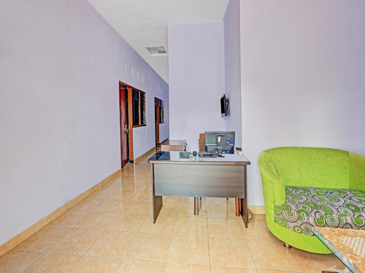 Oyo 90344 Wijayanti Hotel Banyuwangi  Ngoại thất bức ảnh
