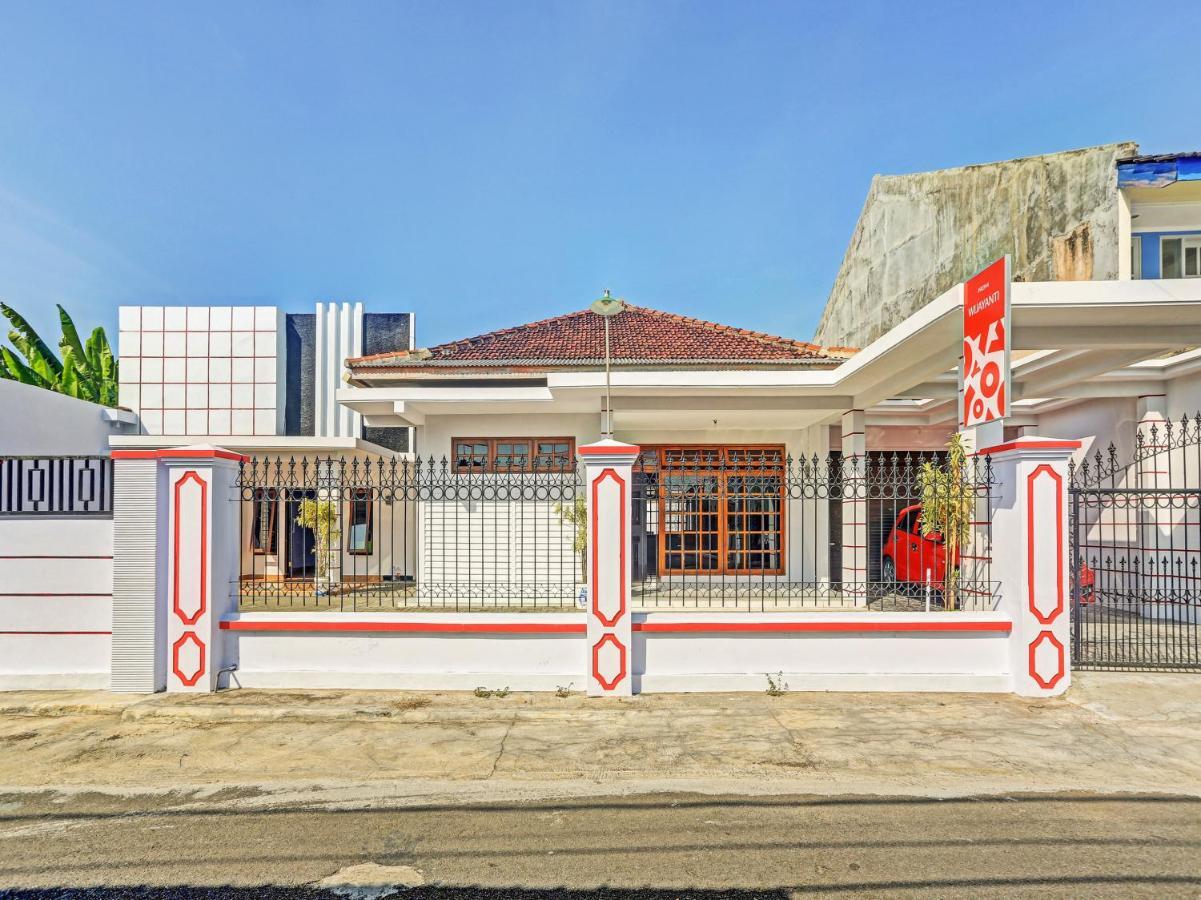 Oyo 90344 Wijayanti Hotel Banyuwangi  Ngoại thất bức ảnh