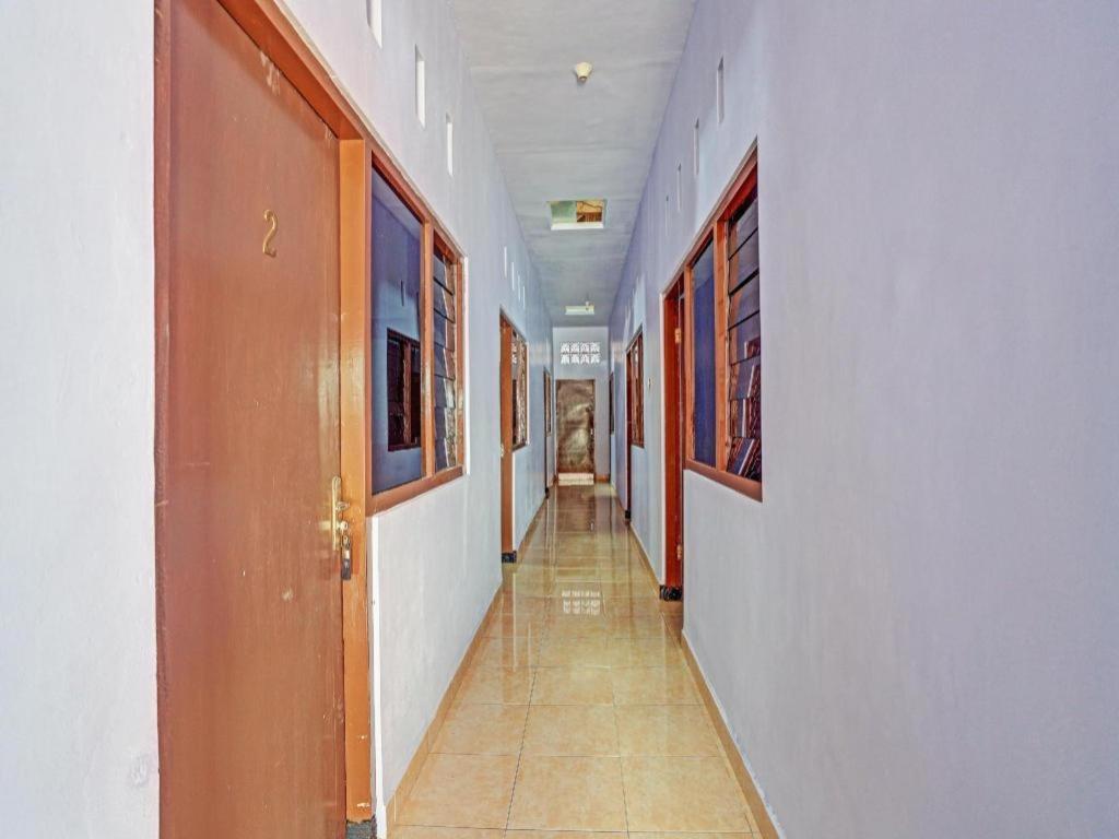 Oyo 90344 Wijayanti Hotel Banyuwangi  Ngoại thất bức ảnh